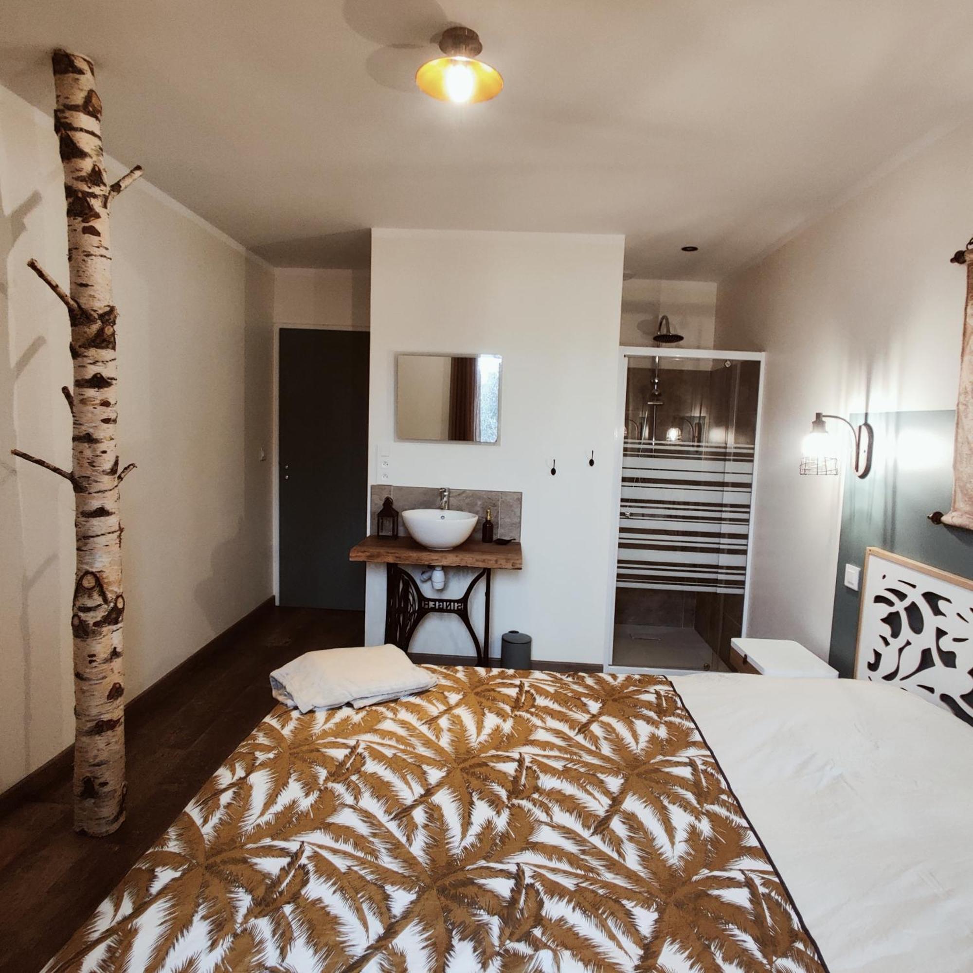 Au Coin Du Chemin Hotel ชองเบรี ห้อง รูปภาพ